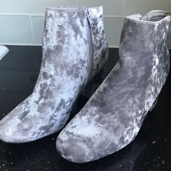 Velvet Grey/Blue Booties - Picture 1 of 8